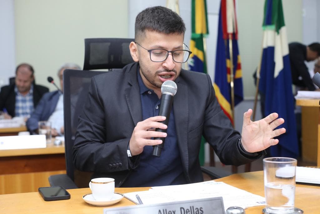 Na Câmara, vereador pede informações sobre contrato de locação de ambulâncias