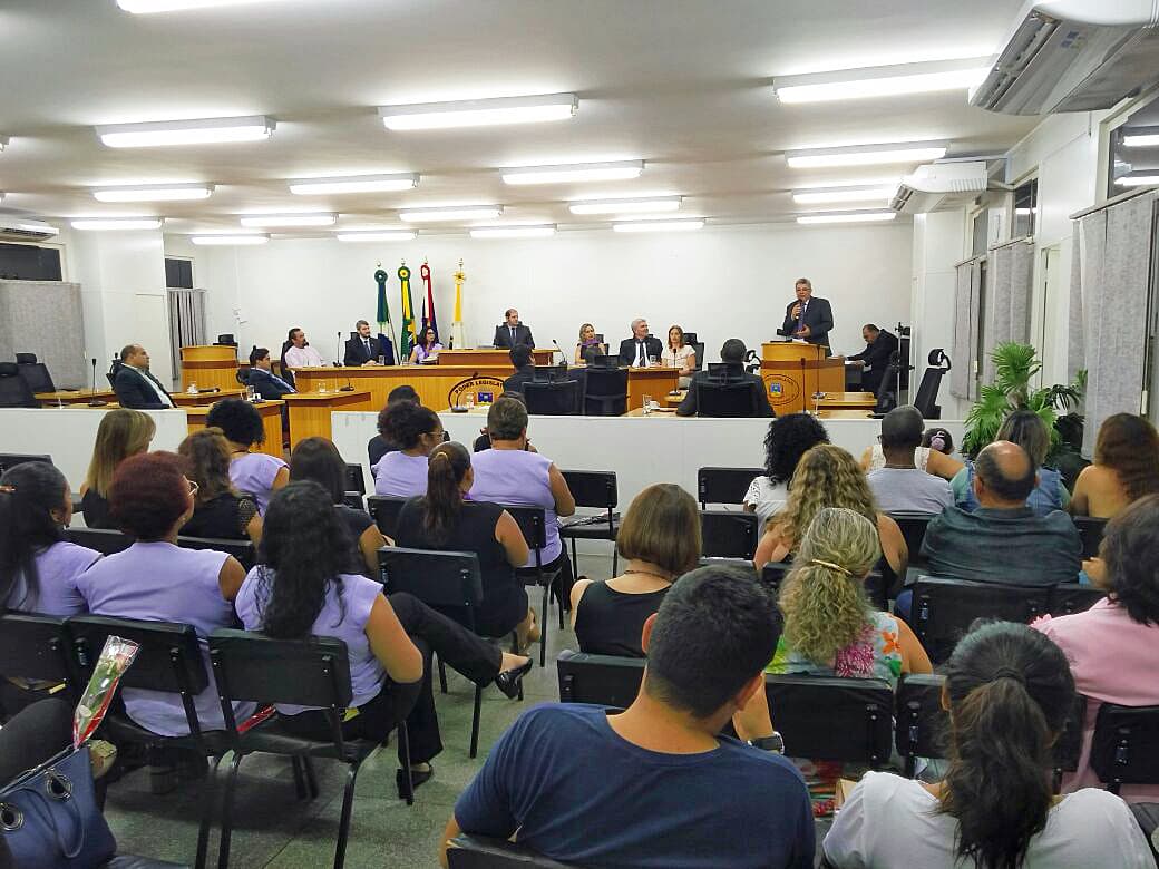 Sessão na Câmara fortalece ações em parcerias pelo fim da violência contra a mulher