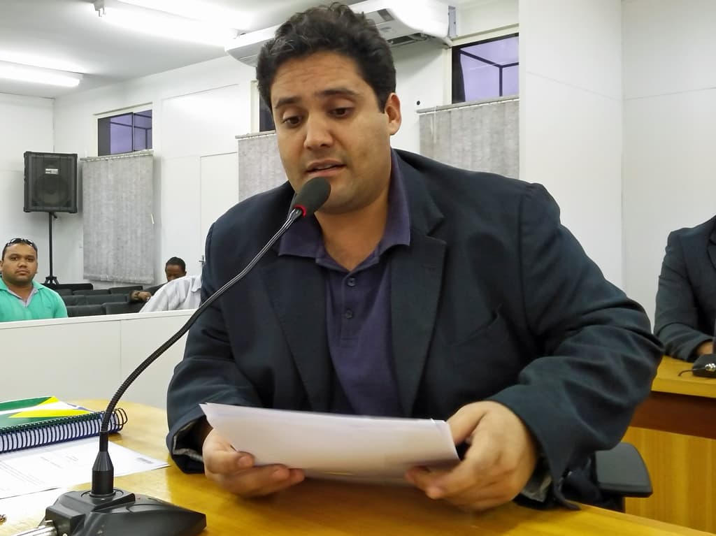 Vereador sugere estudos para maior segurança em cruzamento no centro