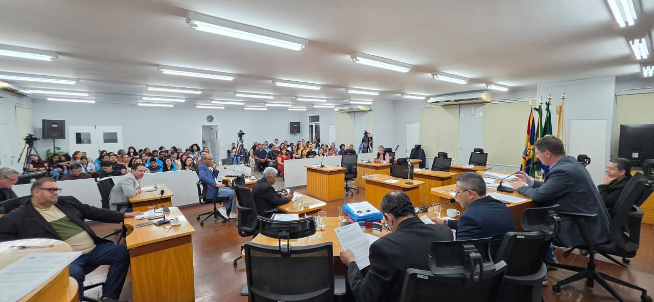 Câmara homenageia escolas municipais e estaduais com melhores desempenhos no IDEB