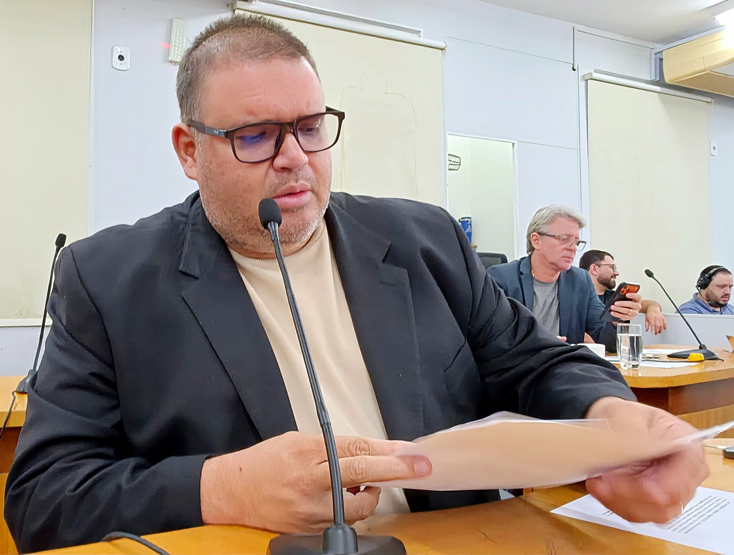 Para atender demanda, Jovan sugere convocação de aprovados em concurso público