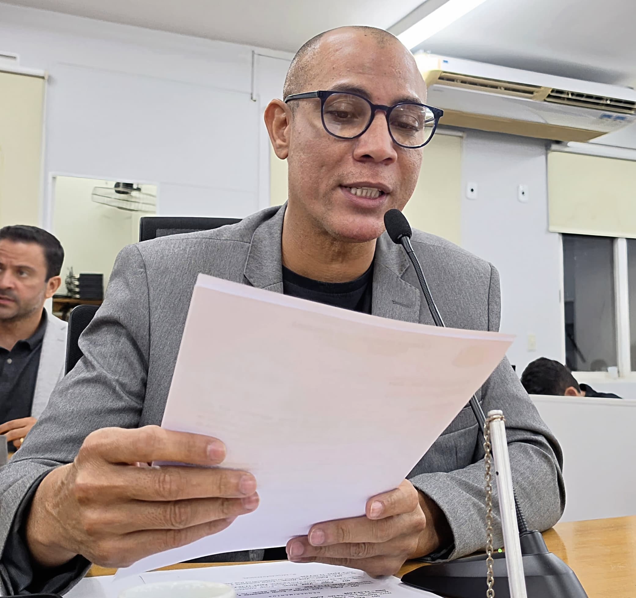 Hesley sugere retorno de setor específico para atendimento de MEIs em Corumbá
