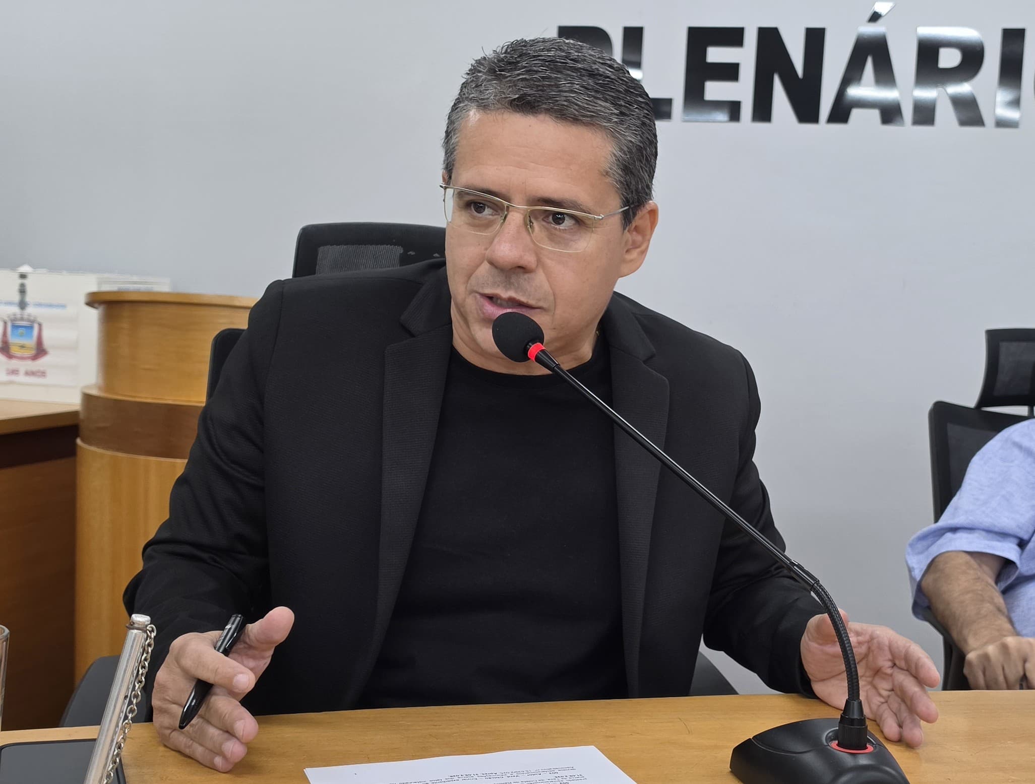 Alexandre pleiteia construção de praça de lazer e convivência no Bairro Nova Corumbá