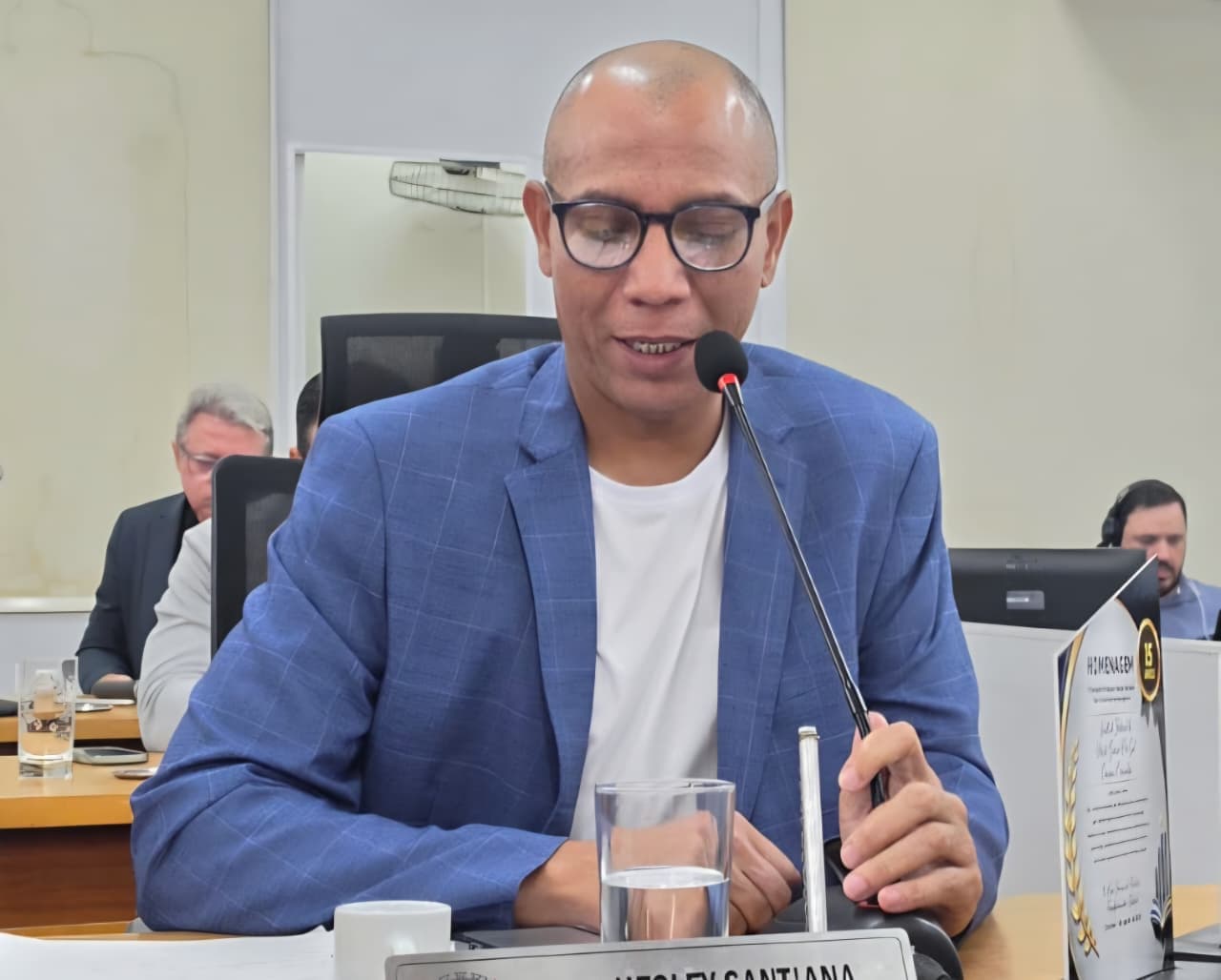 Hesley sugere bolsa ou incentivo financeiro a professores da rede municipal