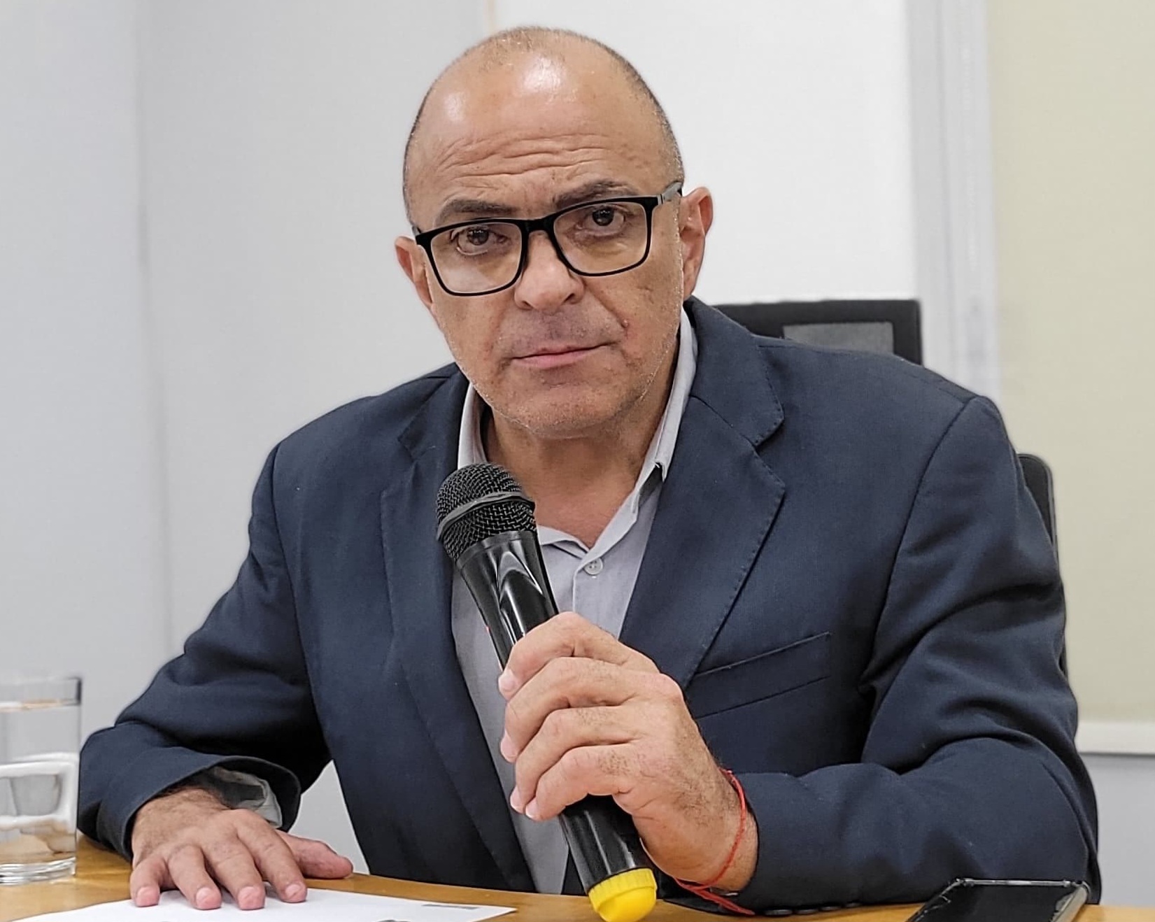 Yussef solicita melhoria no sistema de iluminação da Rua Cáceres, no Cristo Redentor