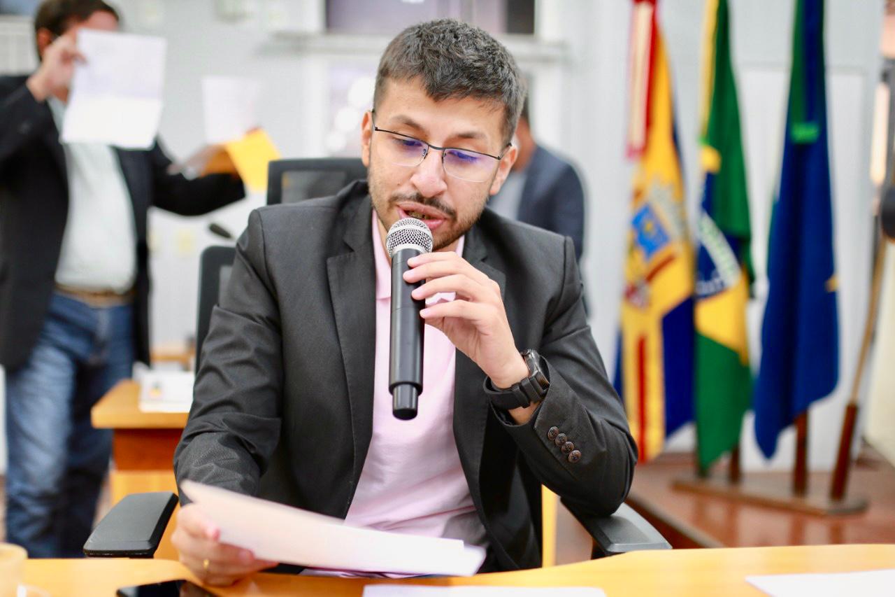 Vereador pede que sinalização seja refeita para maior segurança de alunos de pedestres