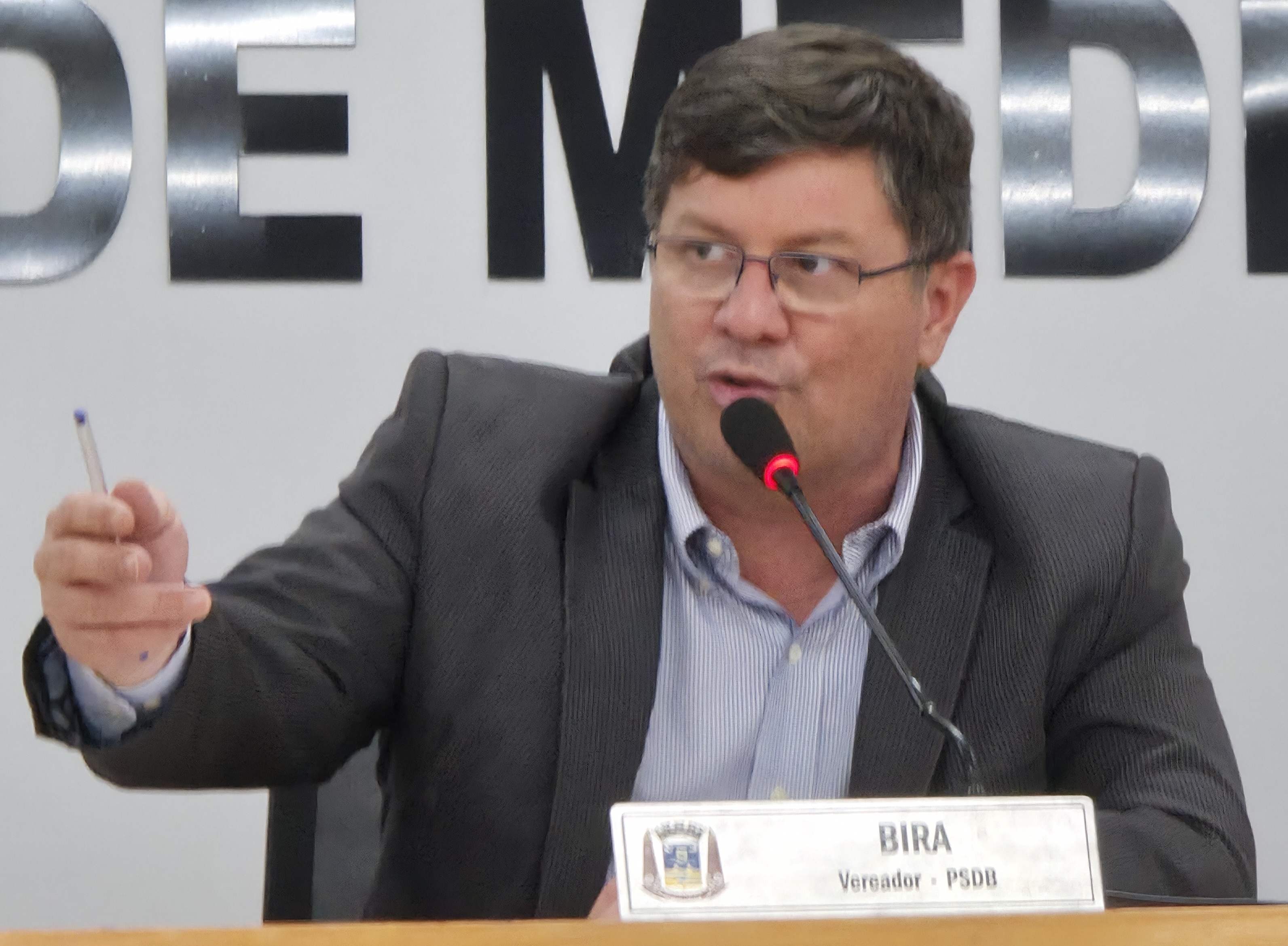 Bira solicita melhorias em praça do Universitário para atender a comunidade