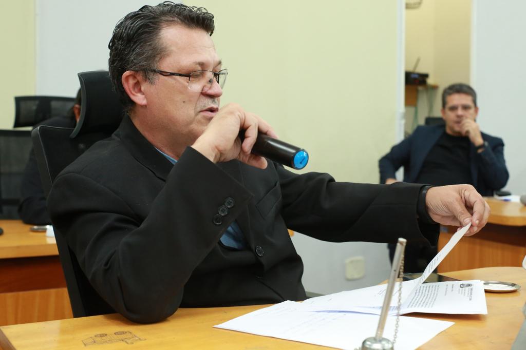 Na Câmara, vereador pede reparos e manutenção da parte interna no Laboratório Municipal