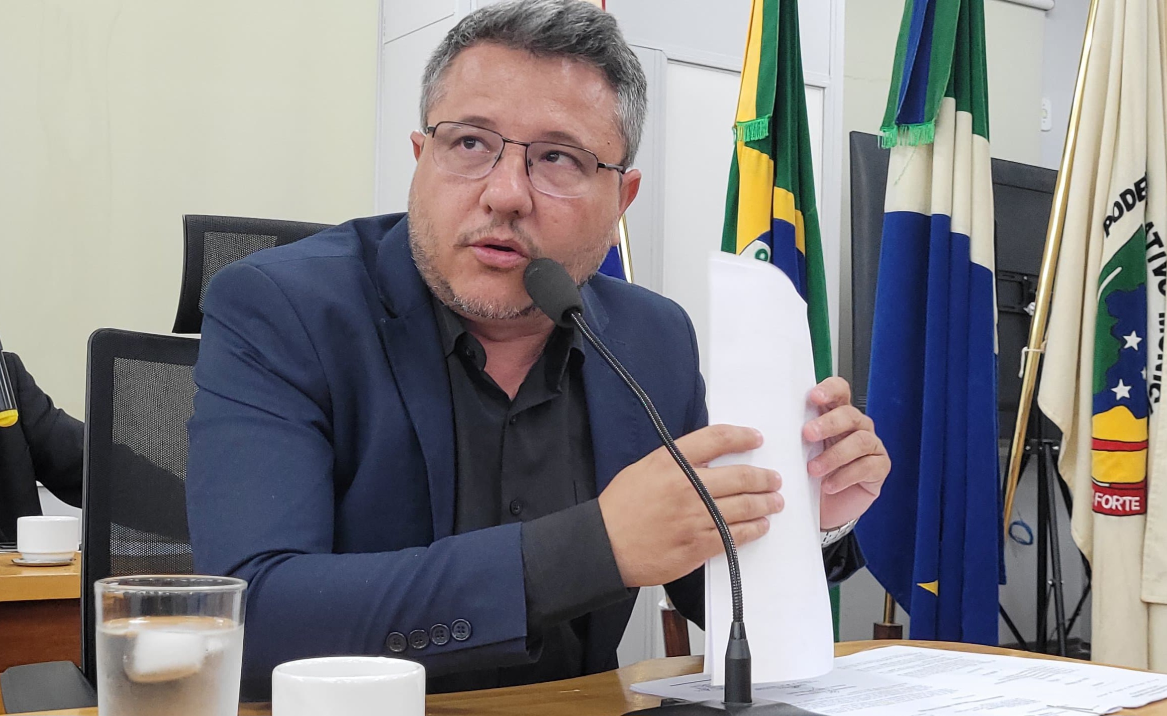 Cazarin defende reinstalação de pontos de ônibus na Rua Dom Aquino