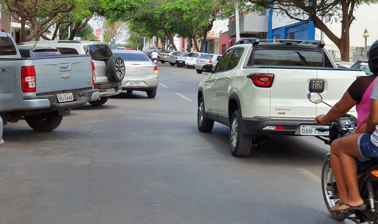 Vereador pede informações sobre a implantação da área azul no centro