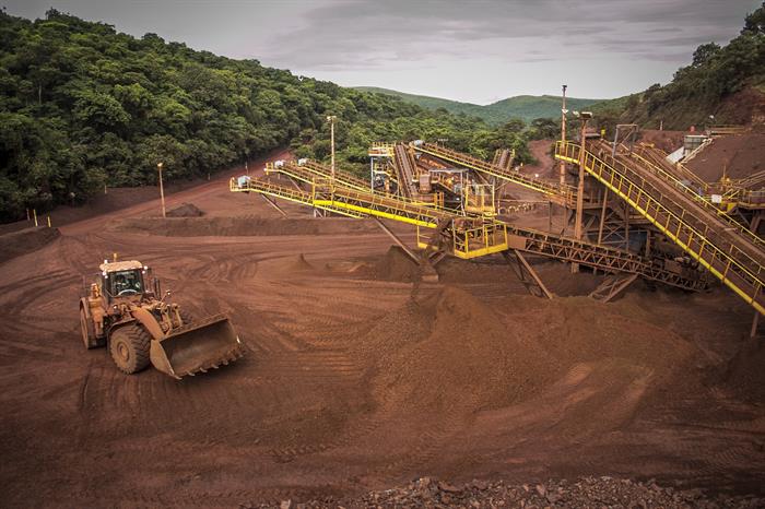 Pulverização do controle da Vale causa preocupação em Corumbá