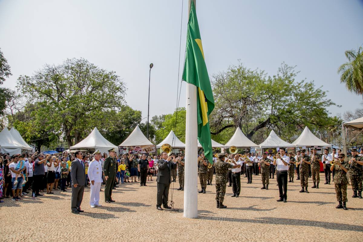 Bicentenário da Independência é marcado com ato no Jardim, quermesse e desfile cívico-militar