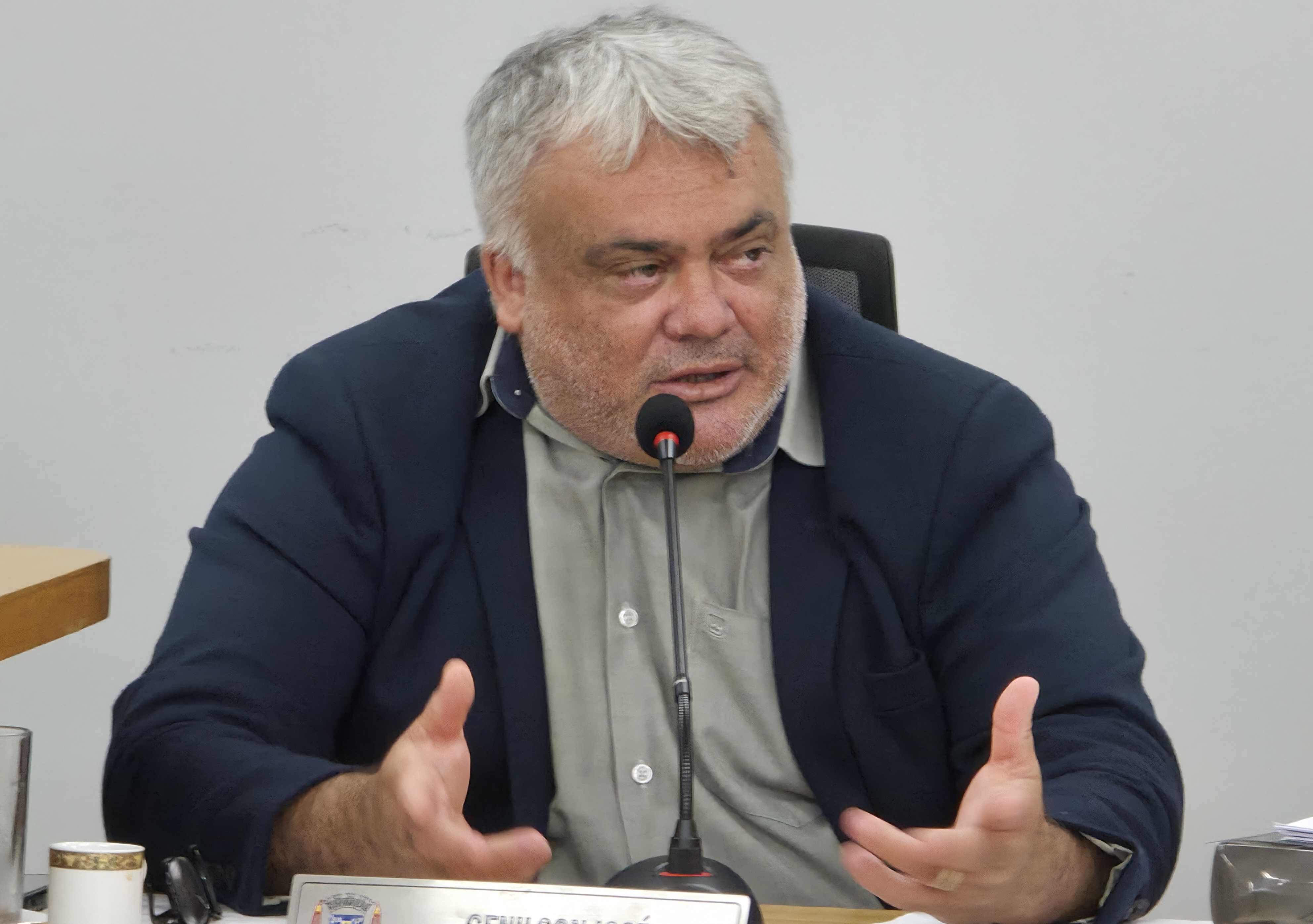 Genilson busca informações sobre retomada de obras do Centro de Saúde do Nova Corumbá