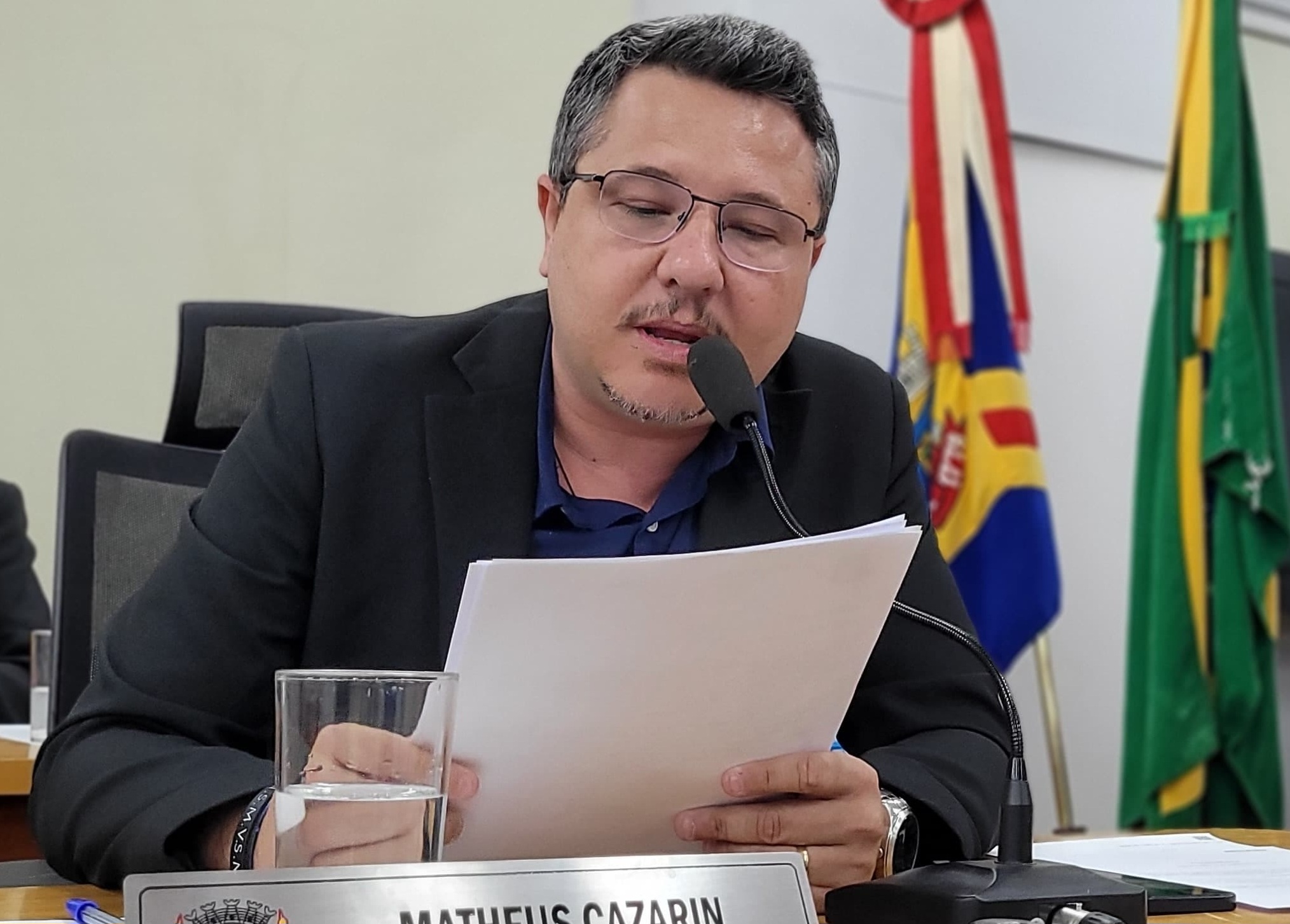 Cazarin busca informações sobre lista de espera na Rede Municipal de Ensino