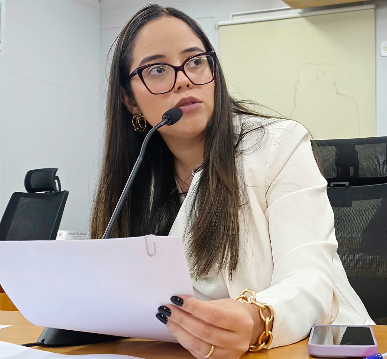 Hanna cobra informações sobre serviços socioassistenciais prestados às pessoas em situação de rua