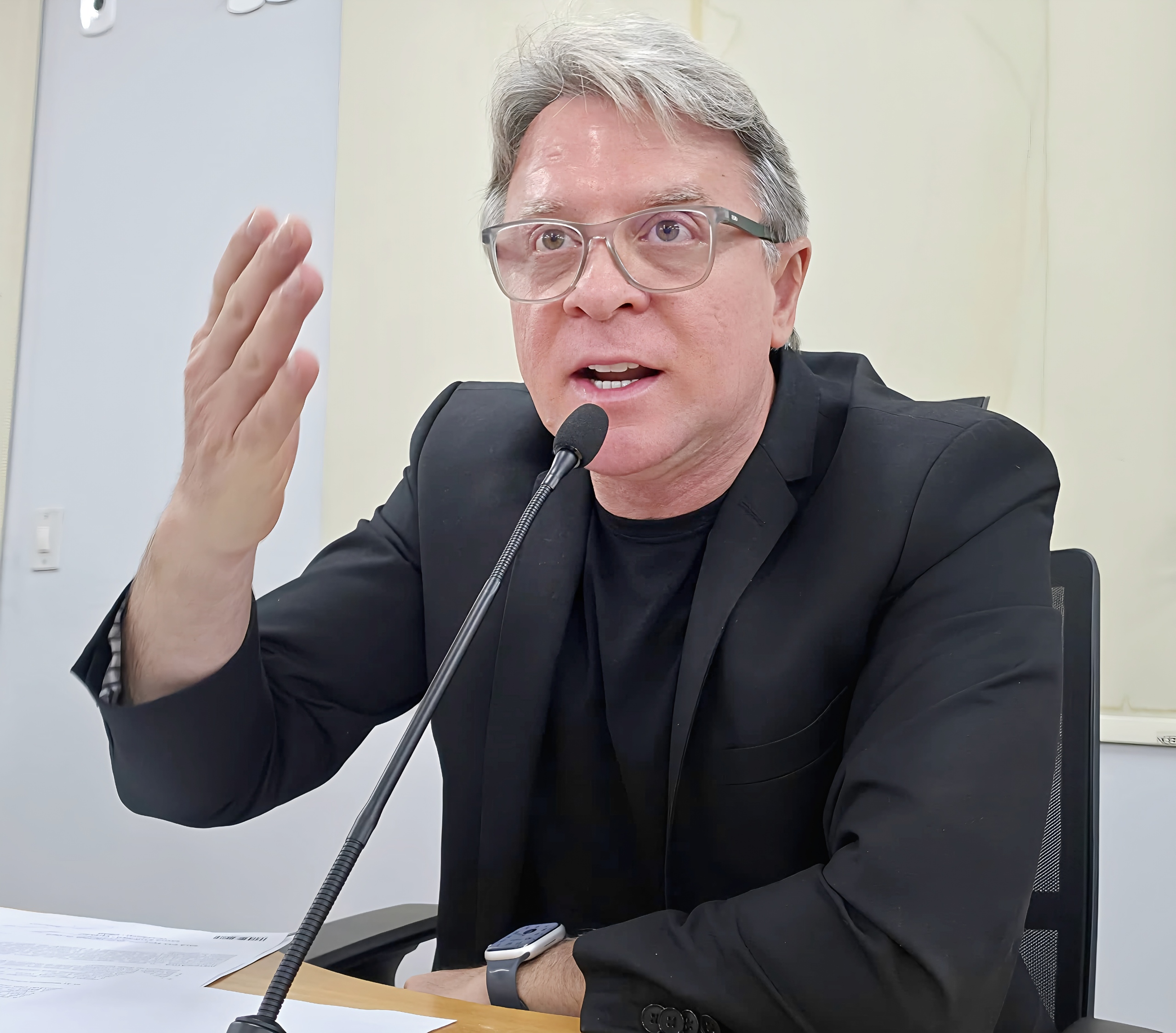 Samyr busca informações sobre subsídios repassados à empresa de transporte coletivo